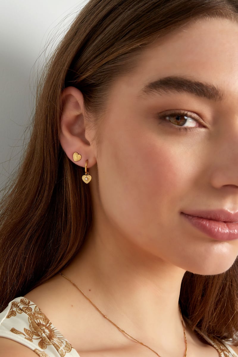 heart shaped earrings with pattern