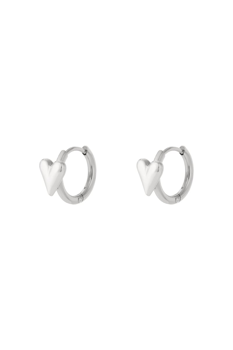 Hoop with mini heart earrings