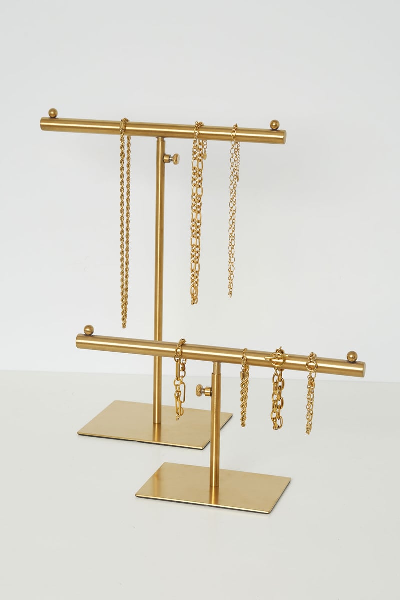 necklaces display chic